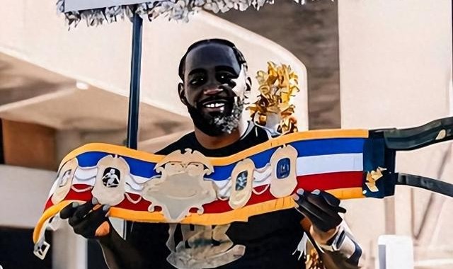 开云公司-克劳福德巅峰退役藏真相：野望不敌健康，拳坛暗流值得警惕|特伦斯·克劳福德|金腰带|贾尼贝克·阿里姆哈努利|级别|药检_新浪体育_新浪新闻