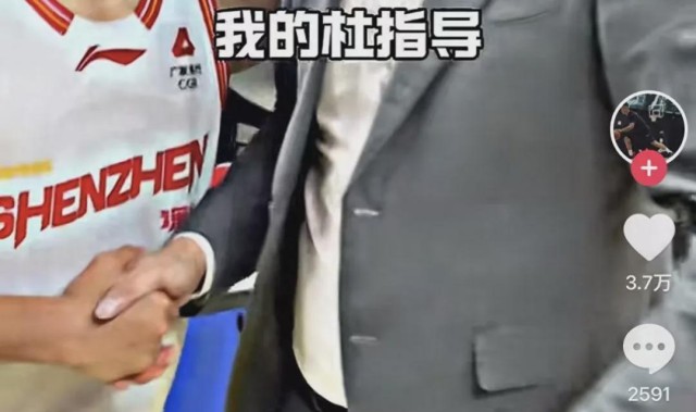 开云直播平台-贺希宁晒广东球员表达爱意！处在合同年，球迷：来宏远吧