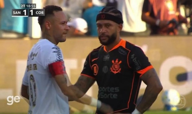 开云直播平台-幸福来得太突然！内马尔逼抢变“意外”助攻，赛后和德佩互换球衣